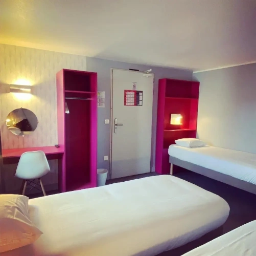 Standard Triple room