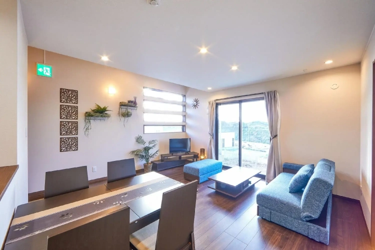 2 Bedrooms Villa