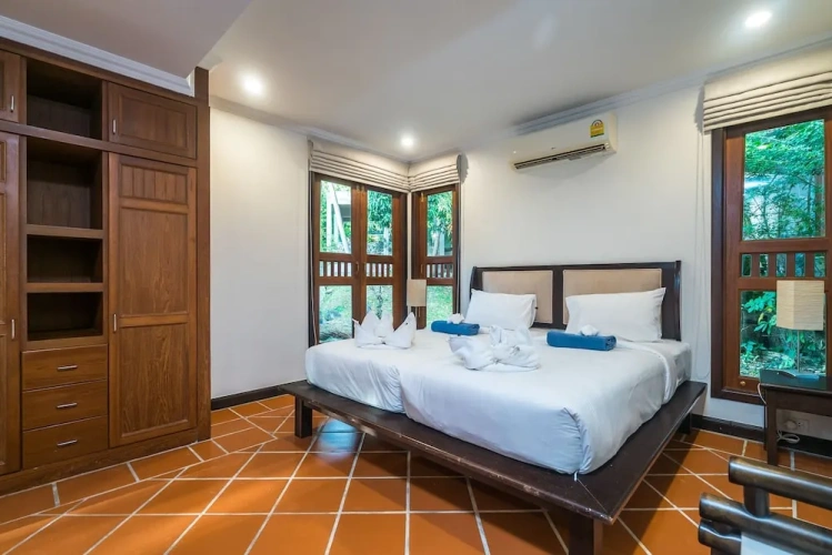 2 Bedrooms Villa