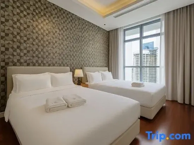 2 Bedrooms Double Suite with balcony and with city view
