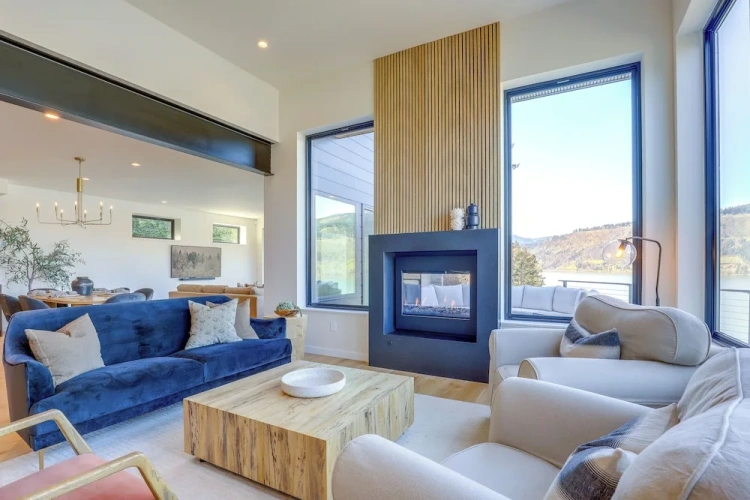5 Bedrooms Cottage