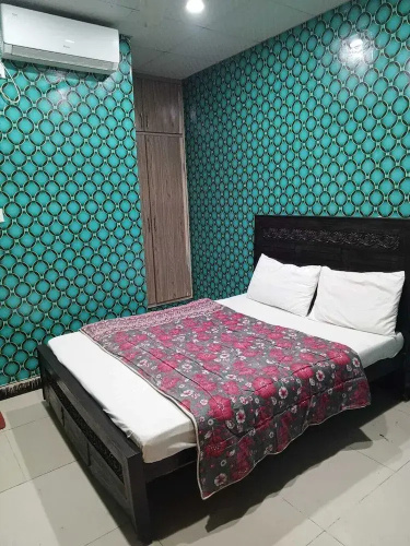 New Pak Hotel