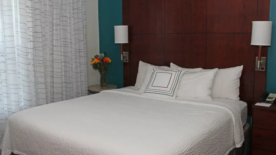 1 Bedroom Suite with balcony