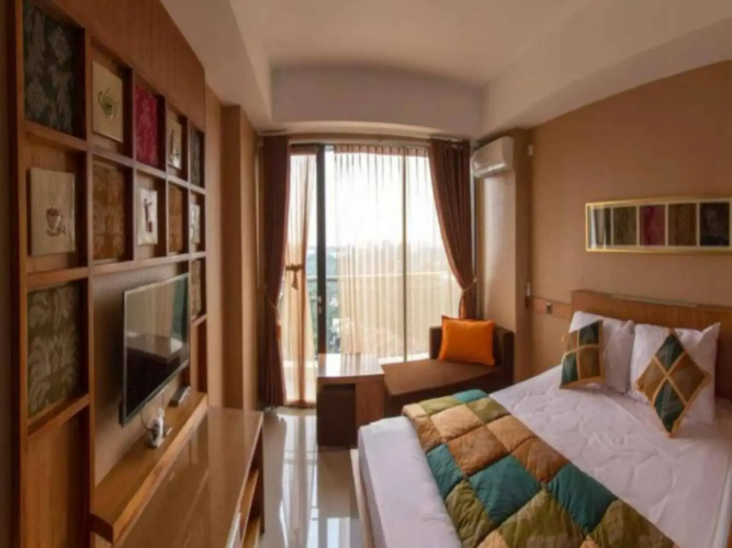 Beverly Dago Apartment