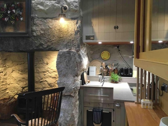 2 Bedrooms Cottage