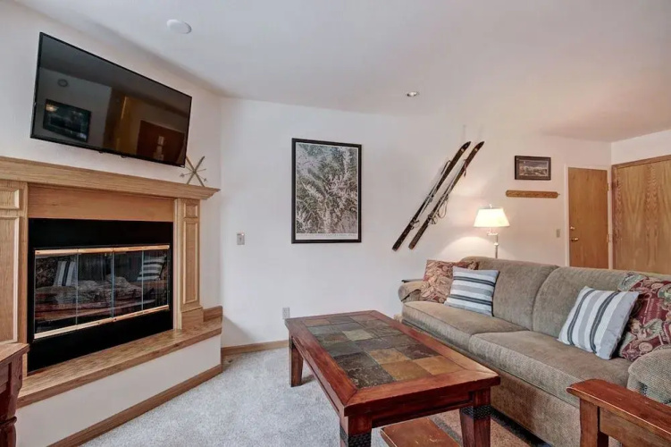 River Mtn Lodge W215C