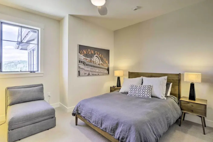 Winter Park Condo w/ Fireplace - 4 Mi to Slopes!