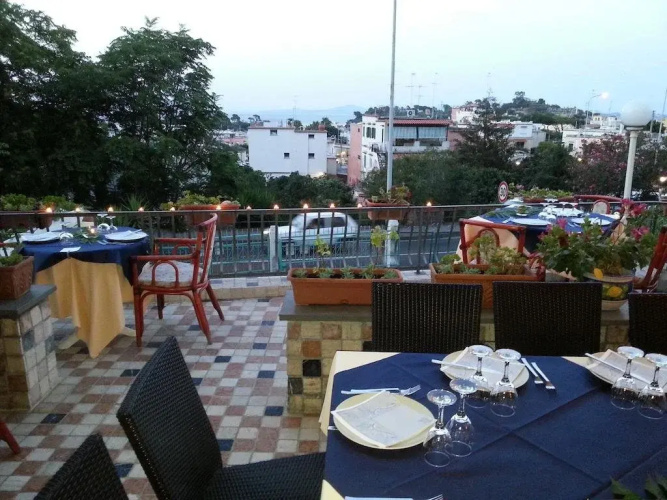 New Crostolo Hotel