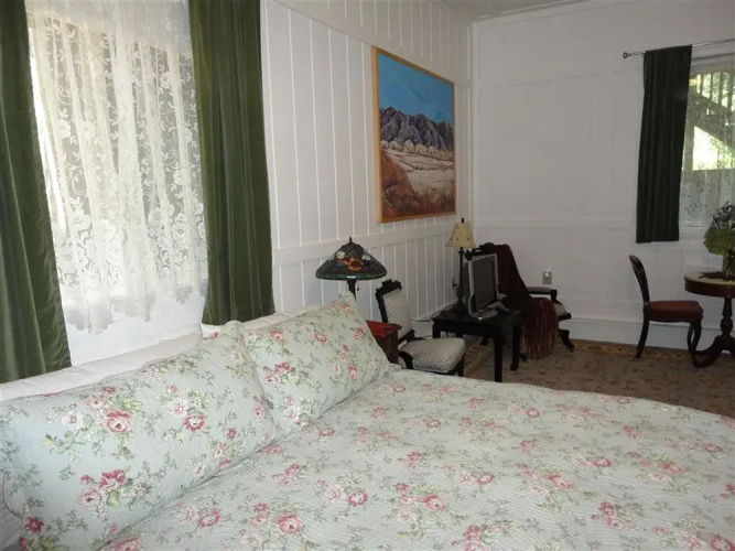 Monte Rio Cottages