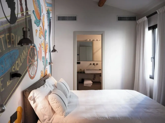 Comfort room