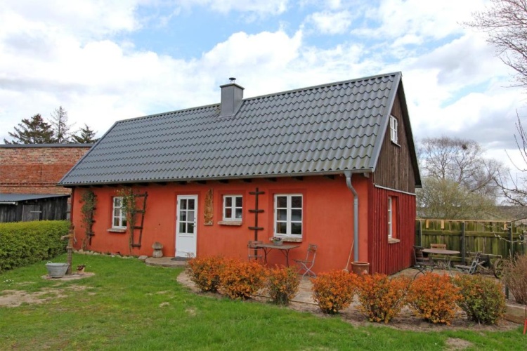 2 Bedrooms Cottage