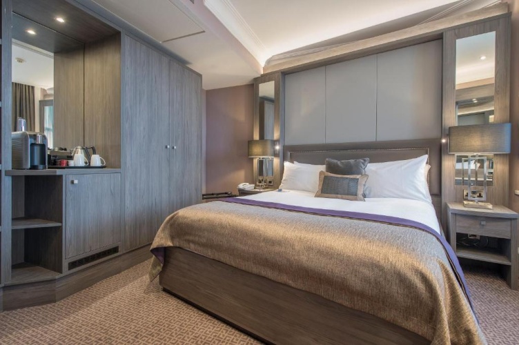 1 Bedroom Suite