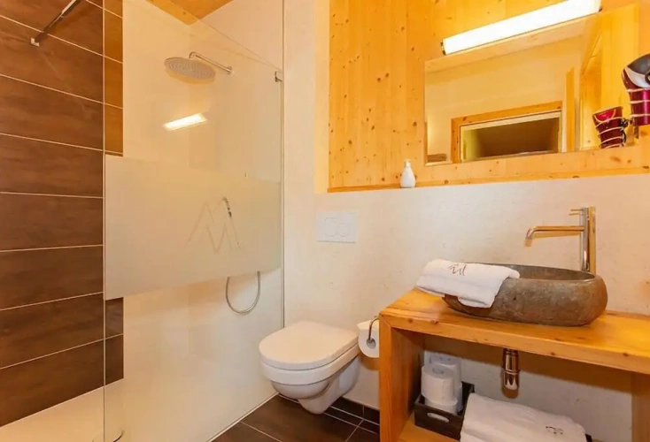 3 Bedrooms Chalet