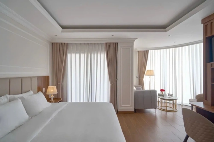Premier Double room with city view
