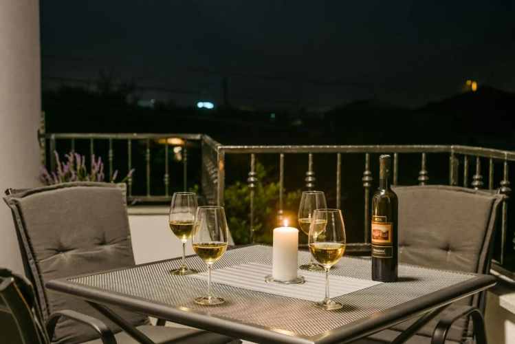 Villa Apartment AA 2