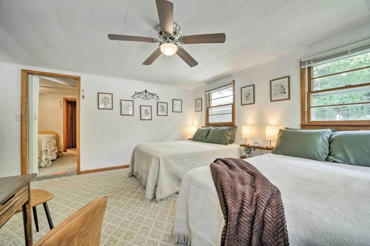 2 Bedrooms Cottage