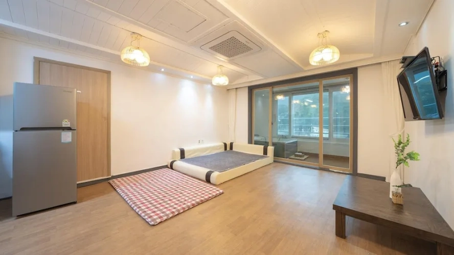1 Bedroom Standard room with balcony