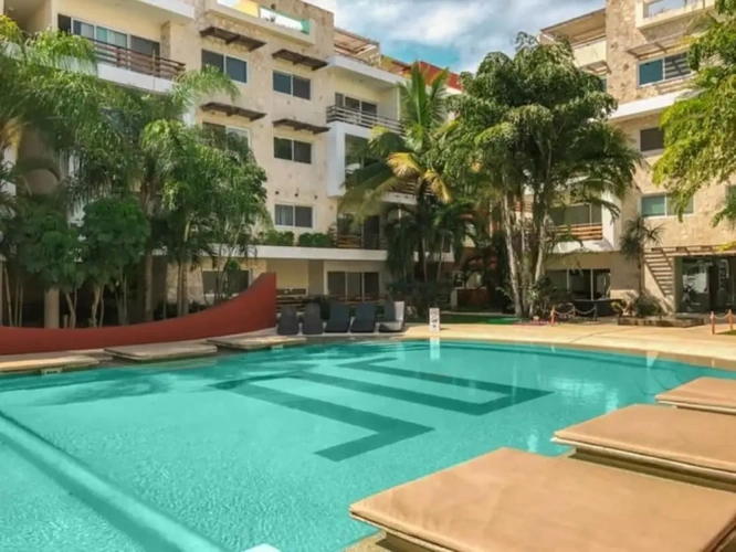 2 Bedrooms Apartment with balcony and with garden view