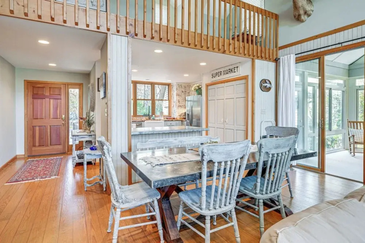 < 1 Mi to Marina: Ford Mountain Retreat w/ Deck