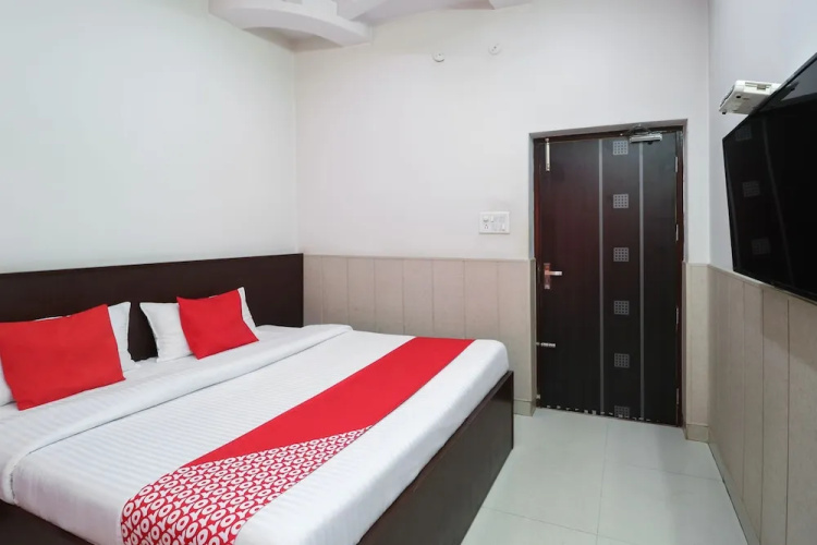 Oyo 46437 Malik Regency