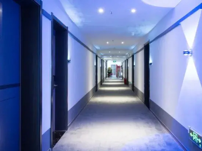 Manbo Hotel