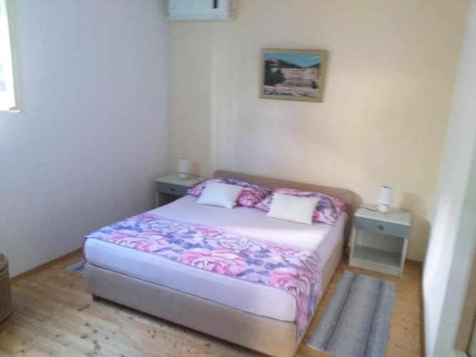 1 Bedroom Apartment with garden view