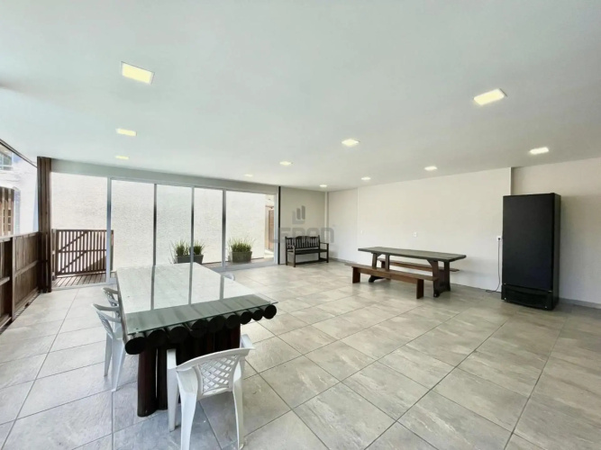 024 - Lindo Residencial com Piscina e Jacuzzi em Bombas