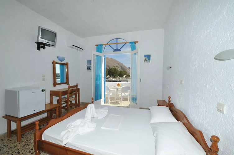 Santa Irini Hotel