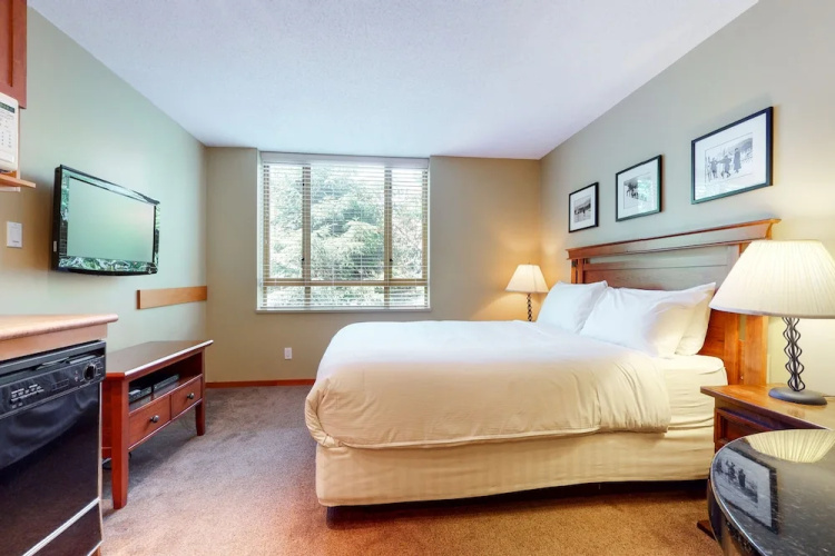 Whistler Cascade Lodge
