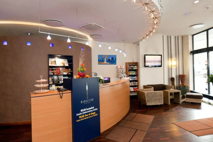 Manhattan Hotel