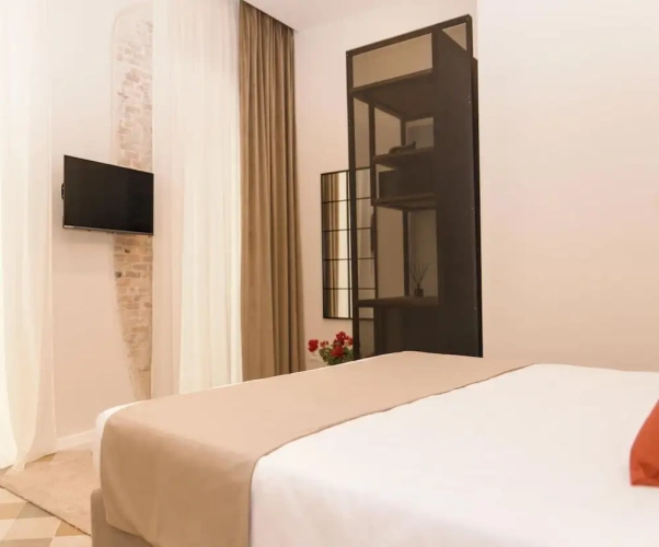 Superior Double room with balcony and with city view