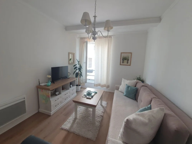 Happy Apartments