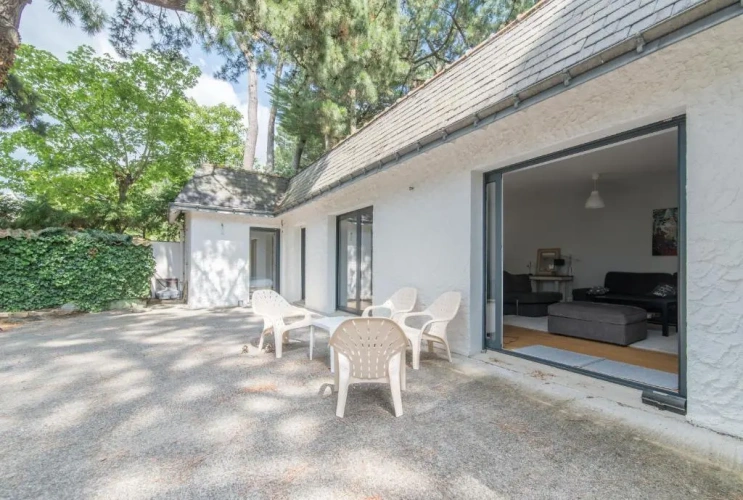 3 Bedrooms Cottage