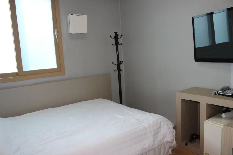 Gipoong Hotel