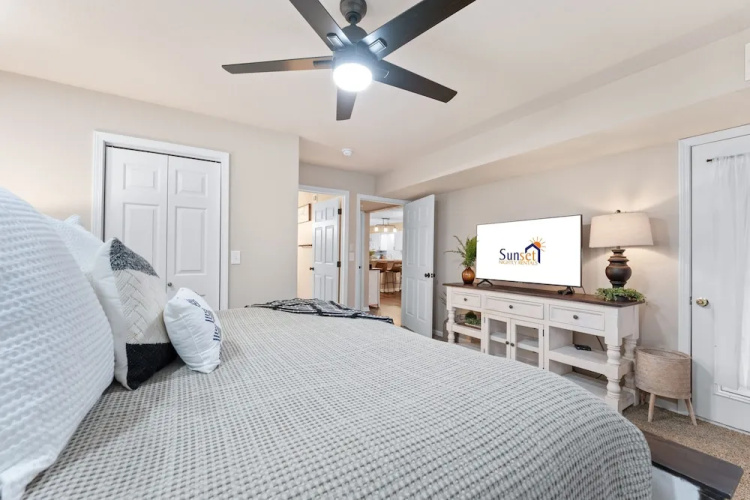 Elite Escape 2 Bedroom Condo by RedAwning