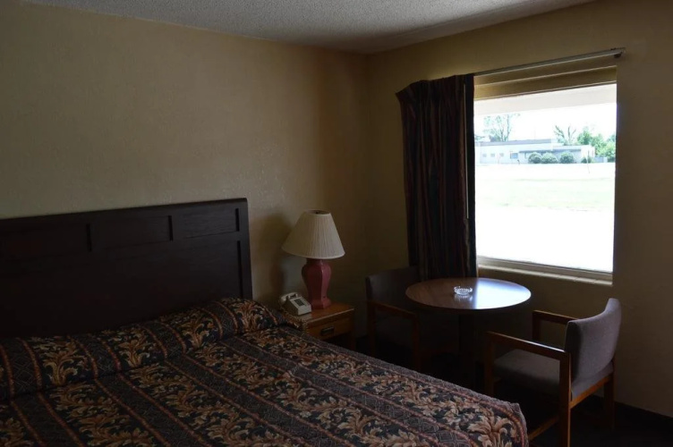Regency Inn