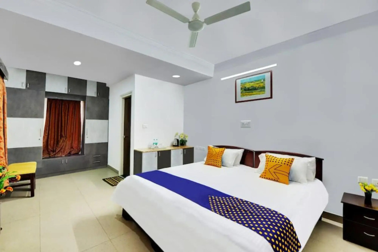 Fabhotel Om Residency