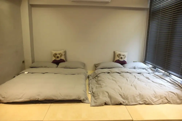 1 Bedroom Standard Quadruple Family room