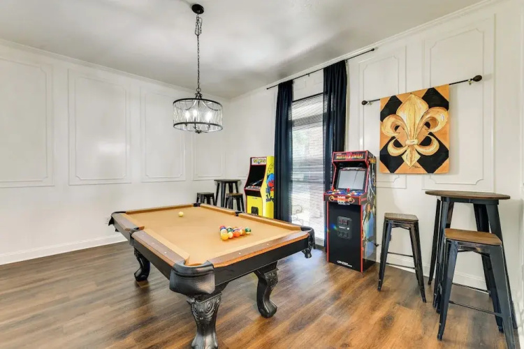 Stunning Baton Rouge Home w/ Pool: Near Lsu!