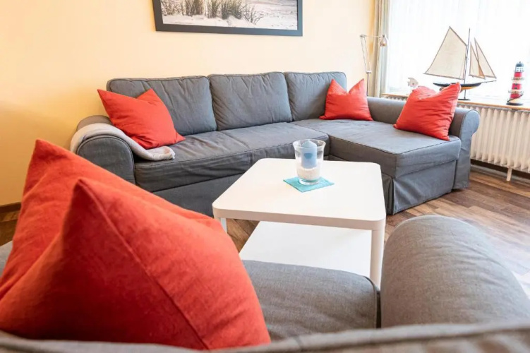 Waldstraße 8 Wohnung 2