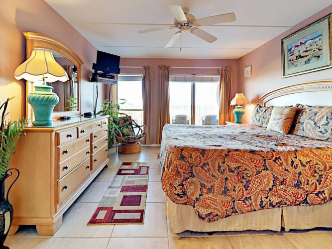 4400 Gulf Blvd Condo Unit 104