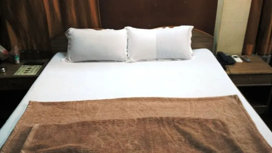 Hotel Aasthaa