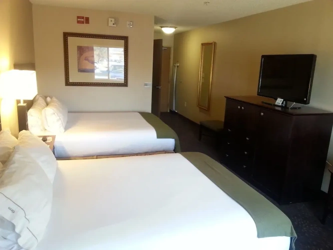 Quadruple Suite