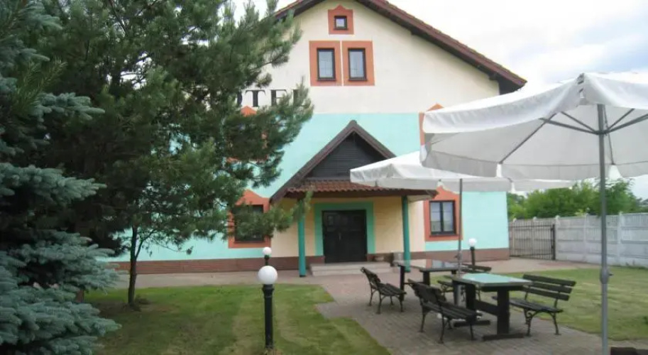 Sonata. Hotel. Olszewski Z.