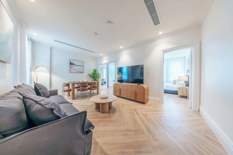 Deluxe Apartment