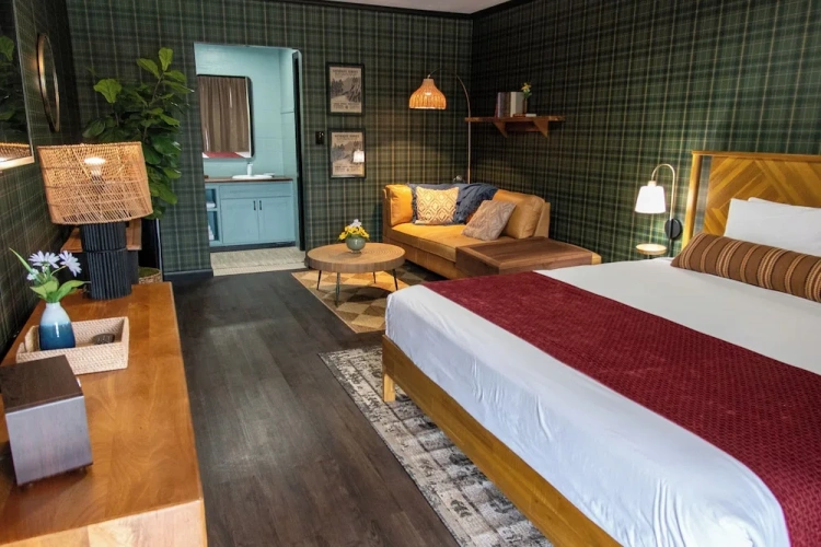 Deluxe Double room with pool view