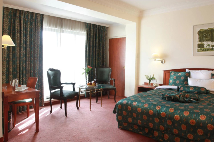 Grand Palace Hotel