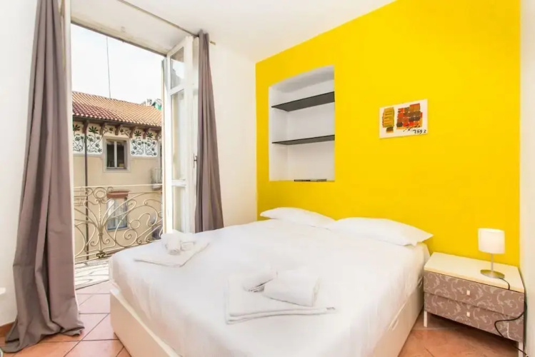 Bright Mini Apartment Valentino