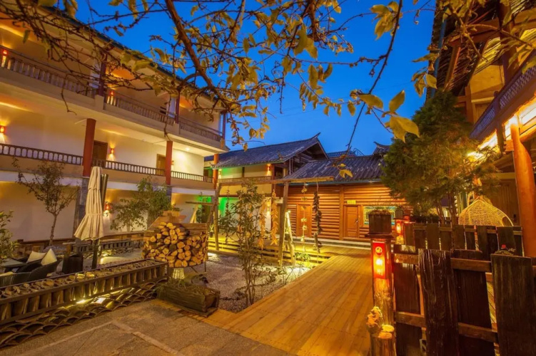 Yuexi A'xia Manor Hotel