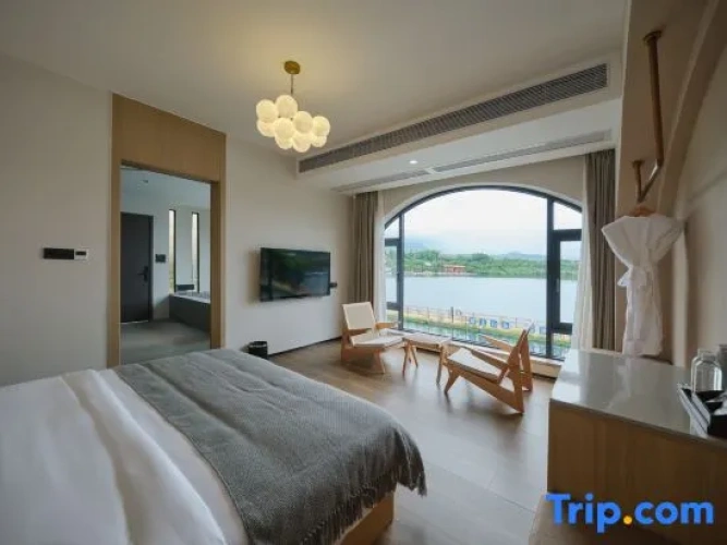 Standard Double room with courtyard view
